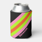 HI-VISおよび名前のストライプ付いたピンク色のオプション 缶クーラー (缶正面)