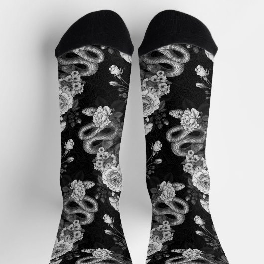 Hidden in the roses 3 ソックス (上部)