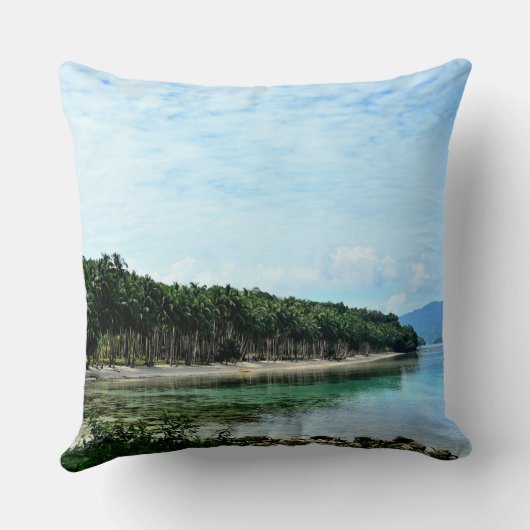 Hidden Paradise in Port Barton, Philippines クッション (裏面)