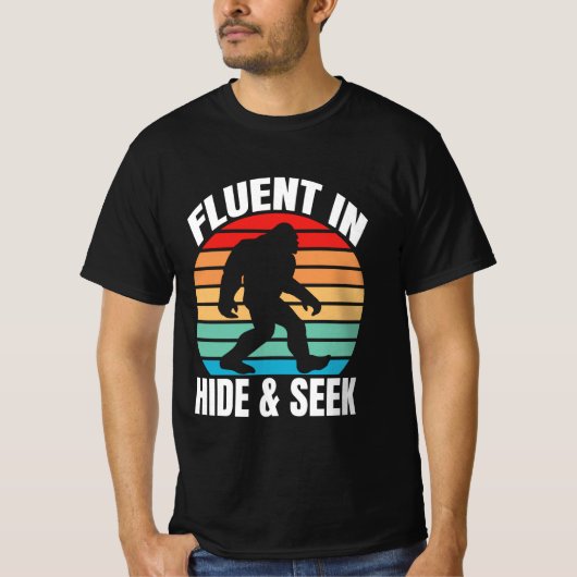 HideとSeekのBigfoot Tおもしろいシャツに堪能 Tシャツ (正面)