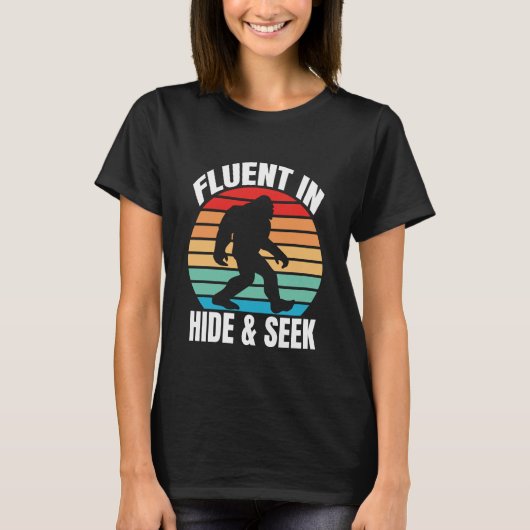 HideとSeek Bigfootに堪能おもしろい Tシャツ (正面)