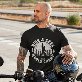 Hide and Seek World Champ Funny Big Foot Tシャツ