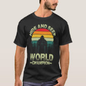 Hide and seek world champion wilderness & adventur tシャツ (正面)