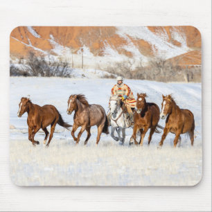 Hideout Horse Ranch, Wrangler and Horses マウスパッド