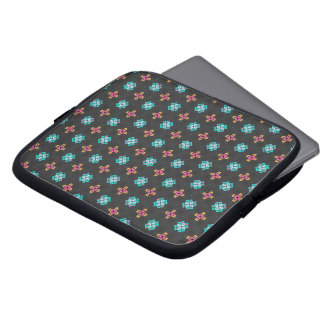 High-Contrast Black and Neon Geometric Laptop Case ラップトップスリーブ