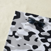 High contrast urban camouflage ビーチタオル (インサイチュ)