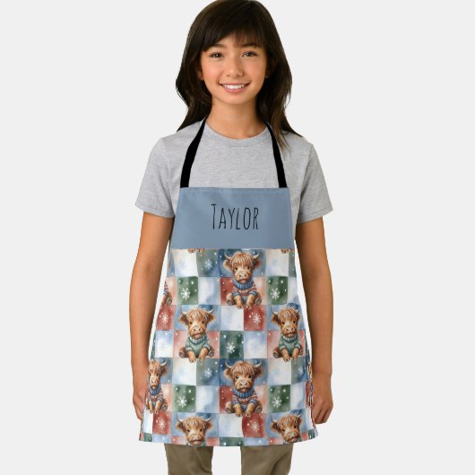 Highland Cow Christmas Cook Crew Personalized Kids エプロン (インサイチュ)