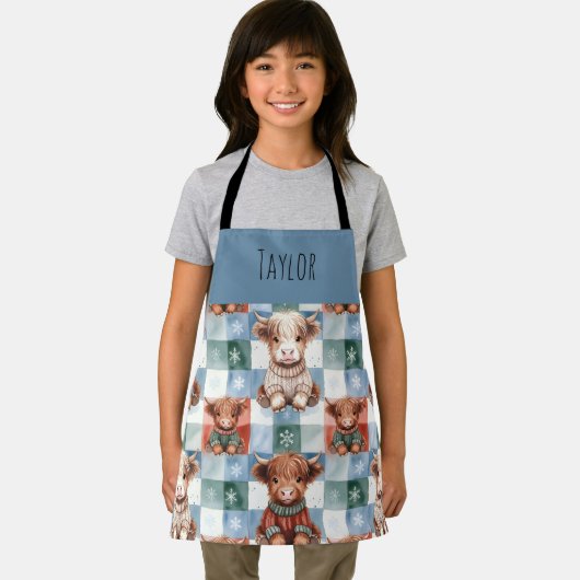 Highland Cow Christmas Crew Personalized Kids エプロン (インサイチュ)