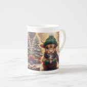 Highland Cow Christmas Mug, Cute Calf Art, Holiday ボーンチャイナマグカップ (正面右)