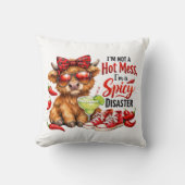 Highland Cow Hot Mess Funny Humorous Sarcastic  クッション (正面)