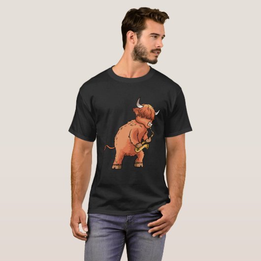 Highland Cow Saxophone Music Tシャツ (正面フル)