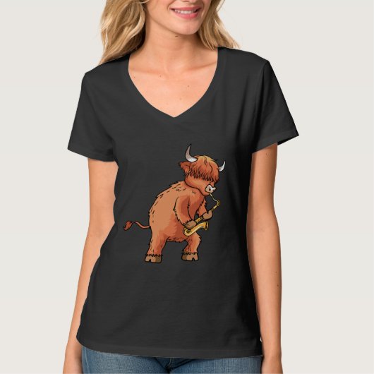 Highland Cow Saxophone Music Tシャツ (正面)