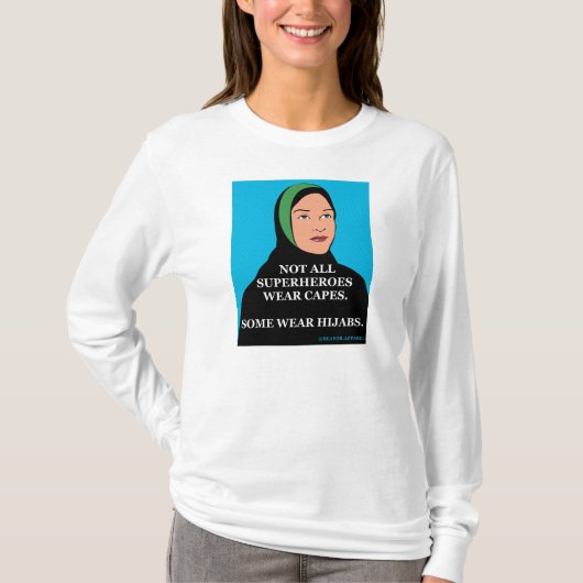 HijabiのスーパーヒーローのTシャツ Tシャツ (正面)