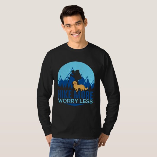 Hike More Worry Less Golden Retriever Hiking Mount Tシャツ (正面フル)