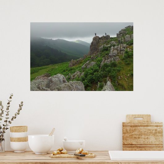 Hiking in the Pyrenees mountains ポスター (キッチン)