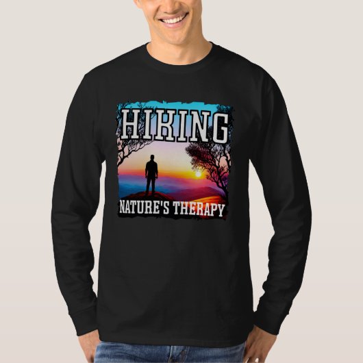 Hiking nature s therapy sunset hiking tシャツ (正面)