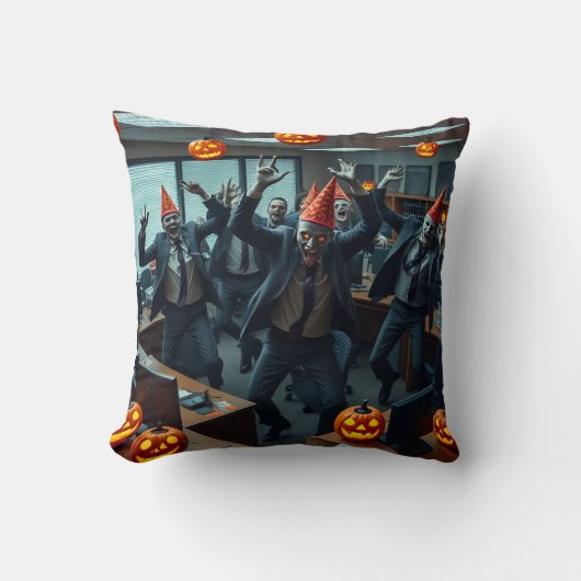 Hilarious Zombie Pillow – Ultimate Halloween Chaos クッション (正面)