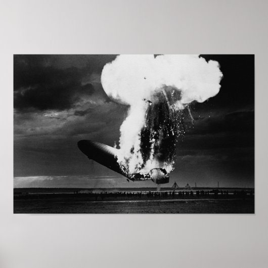 Hindenburg Disaster - Zeppelin Explosion Photo ポスター (正面)