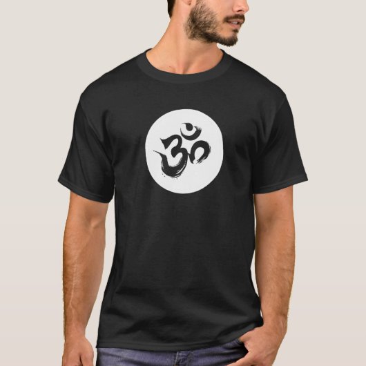 Hindu Om Aum Symbol Yoga   Tシャツ (正面)