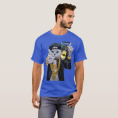 Hip Hop Rapper Cat in Baseball Cap Carrying Music  Tシャツ (正面フル)