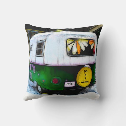 Hippie Bohemian Lifeは旅だけ移動トレーラーである クッション (裏面)