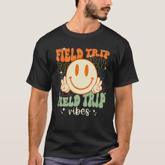 Hippie Face Field Trip Vibes Retro Groovy Field Da Tシャツ (正面)