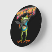 Hippie Frog Take it Easy Fun Colorful  ラウンド壁時計 (傾斜)