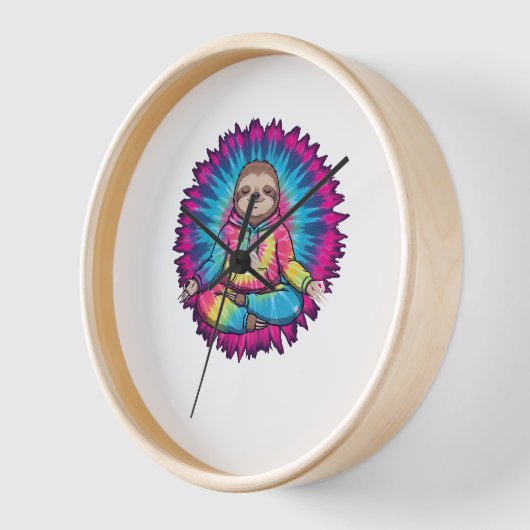 Hippie Sloth Peace Sign Tie-Dy 壁時計 (傾斜)