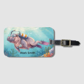 Hippo Scuba diver underwater ラゲッジタグ (正面横)