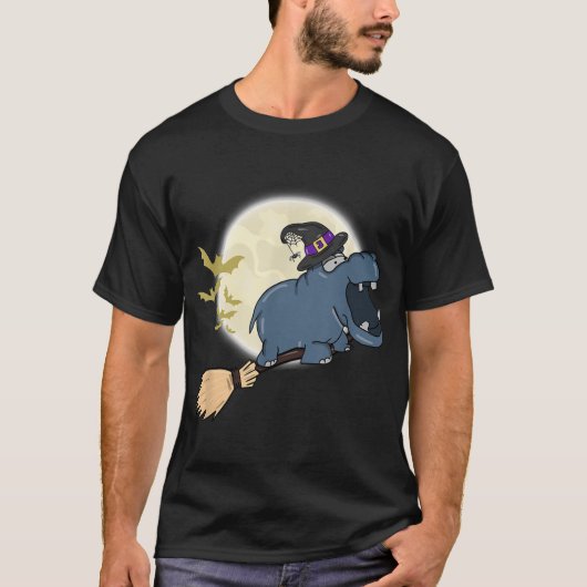 Hippo Witch Hat Riding Broom Stick Zoo Animal Love Tシャツ (正面)