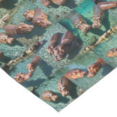 Hippos at 遊: A Pond Paradise ショートテーブルランナー (コーナー)