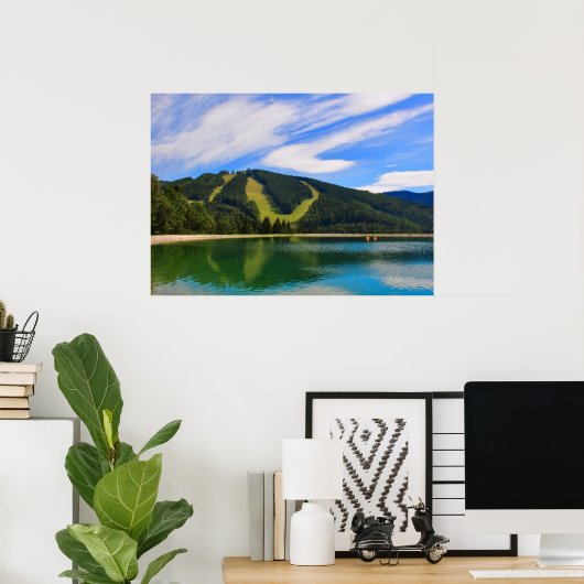 Hirschenkogel in Summer - Water Reflections ポスター (ホームオフィス)