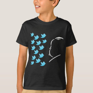 Hitch and Tweets Tシャツ