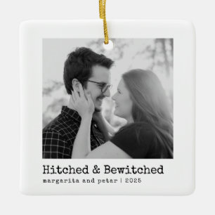 Hitched & Bewitched -結婚の写真ミニマル セラミックオーナメント