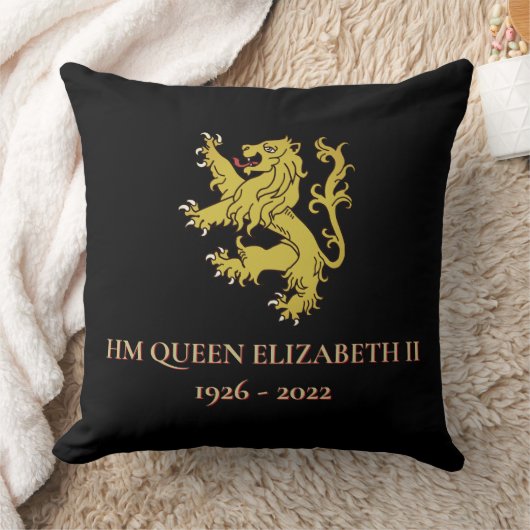 HMクイーンエリザベスII記念枕 クッション (ブランケット)