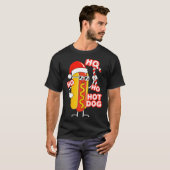 Ho Ho Hot Dog Funny Christmas– Festive Hot Dog In  Tシャツ (正面フル)