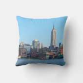 Hoboken、NJから見られるマンハッタンスカイライン クッション (裏面)