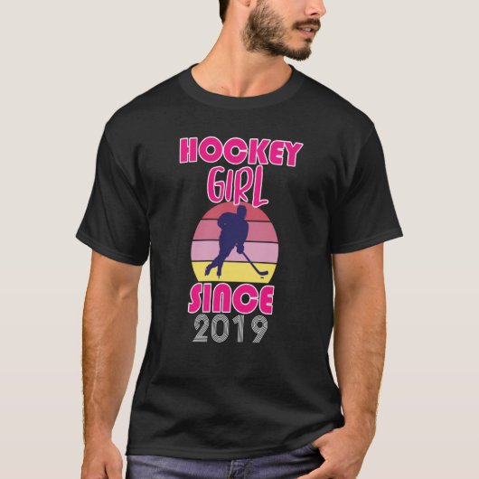 Hockey girl since 2019 tシャツ (正面)