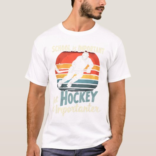 Hockey Priority Over School Funny  Tシャツ (正面)