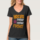 Hocus Pocus Everybody Focus Haloween Tシャツ (正面)