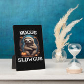 Hocus Slowcus Sloth loversハロウィーンの衣装ティーE フォトプラーク (側面)