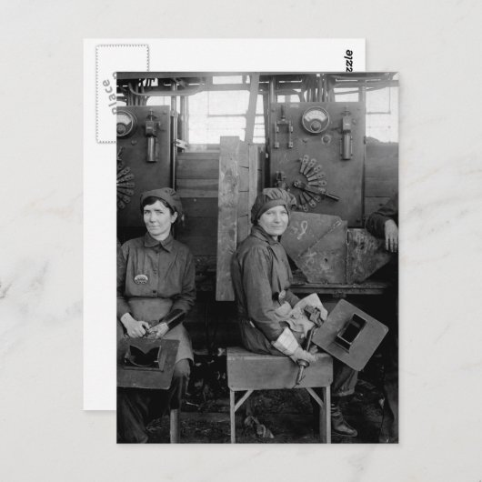 Hog_Warイメージの女性電気溶接機 ポストカード (正面/裏面)