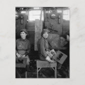 Hog_Warイメージの女性電気溶接機 ポストカード (正面)