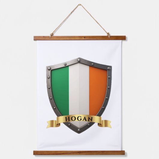 Hogan Ireland Heritage Shield 吊り下げ型タペストリー (正面)