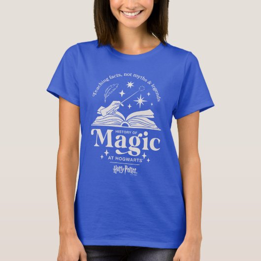 HOGWARTS™の魔法の歴史 Tシャツ (正面)
