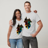 HOGWARTS™ キャスル・クレスト・ハウス・プライド・バッジ Tシャツ (ユニセックス)