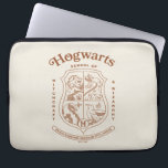 HOGWARTS™ School of Witchcraft and Wizardry Crest ラップトップスリーブ<br><div class="desc">Honor the legacy of the wizarding world with this timeless Hogwarts™ School of Witchcraft & Wizardry crest design. Featuring the iconic four-house shield — lion, serpent, badger, and eagle — this elegant artwork represents the unity and tradition of Gryffindor™, Slytherin™, Hufflepuff™, and Ravenclaw™. Rendered in a refined, vintage-inspired line style,...</div>