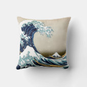 Hokusai著神奈川を離れた元通りにされた素晴らしい波 クッション (裏面)
