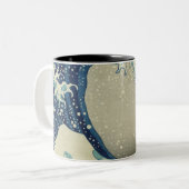 Hokusai著神奈川を離れた日本ので素晴らしい波 ツートーンマグカップ (正面左)