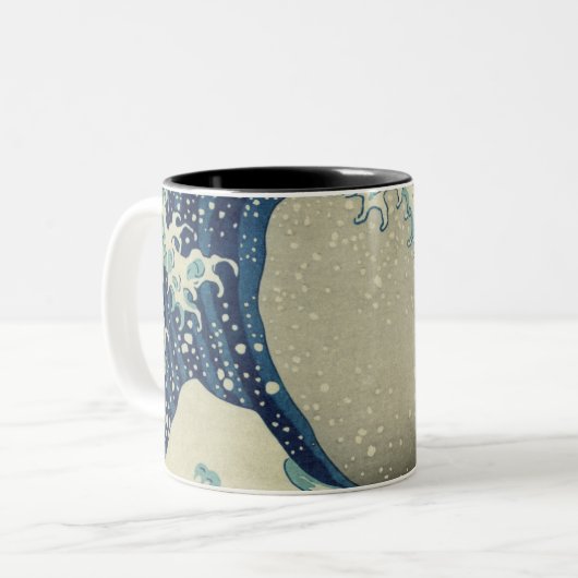 Hokusai著神奈川を離れた日本ので素晴らしい波 ツートーンマグカップ (正面左)